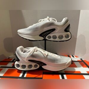 Nike Air Max DN - Brand NEW with box!